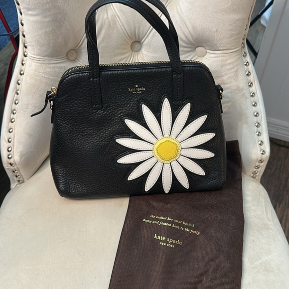 Kate Spade New York DOWN THE RABBIT HOLE DAISY APPLIQUE MAISE - Picture 5 of 12